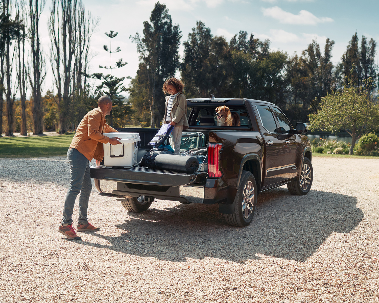 Toyota Tundra vs Chevrolet Silverado, GMC Sierra et RAM 1500 : Quelle camionnette pleine grandeur choisir en 2025 ?