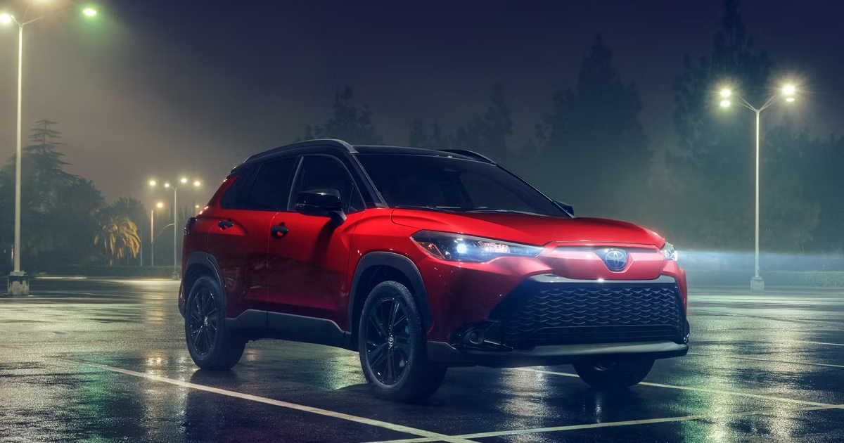 Toyota Corolla Cross vs Subaru Crosstrek : Quel VUS compact choisir en 2025 ?