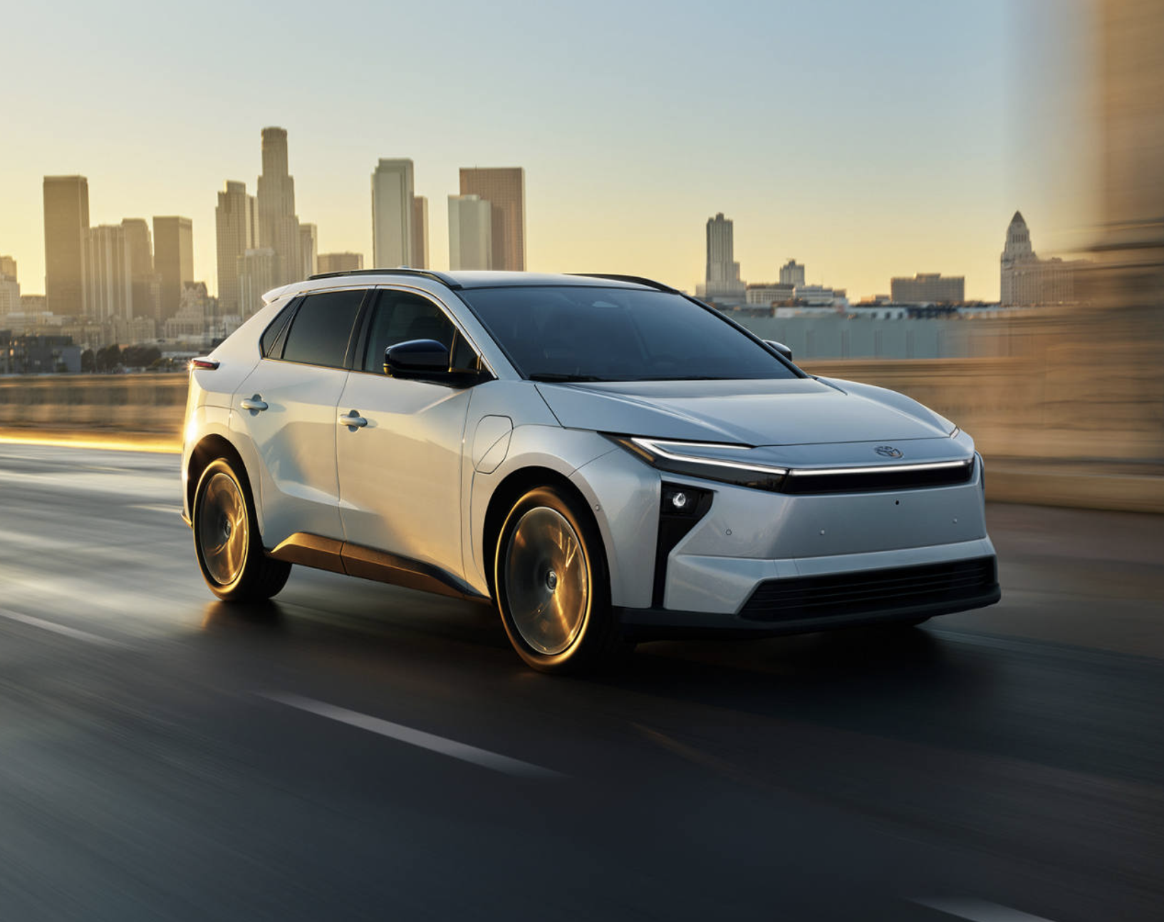 Toyota bZ4X 2025 vs 2026 : VUS électriques comparés et vision d’électrification